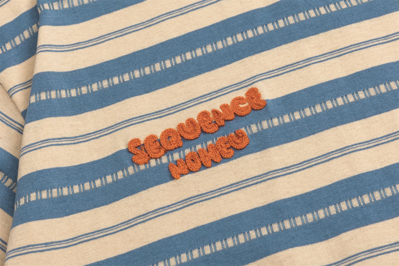 Cartoon embroidered striped short sleeved T-shirt