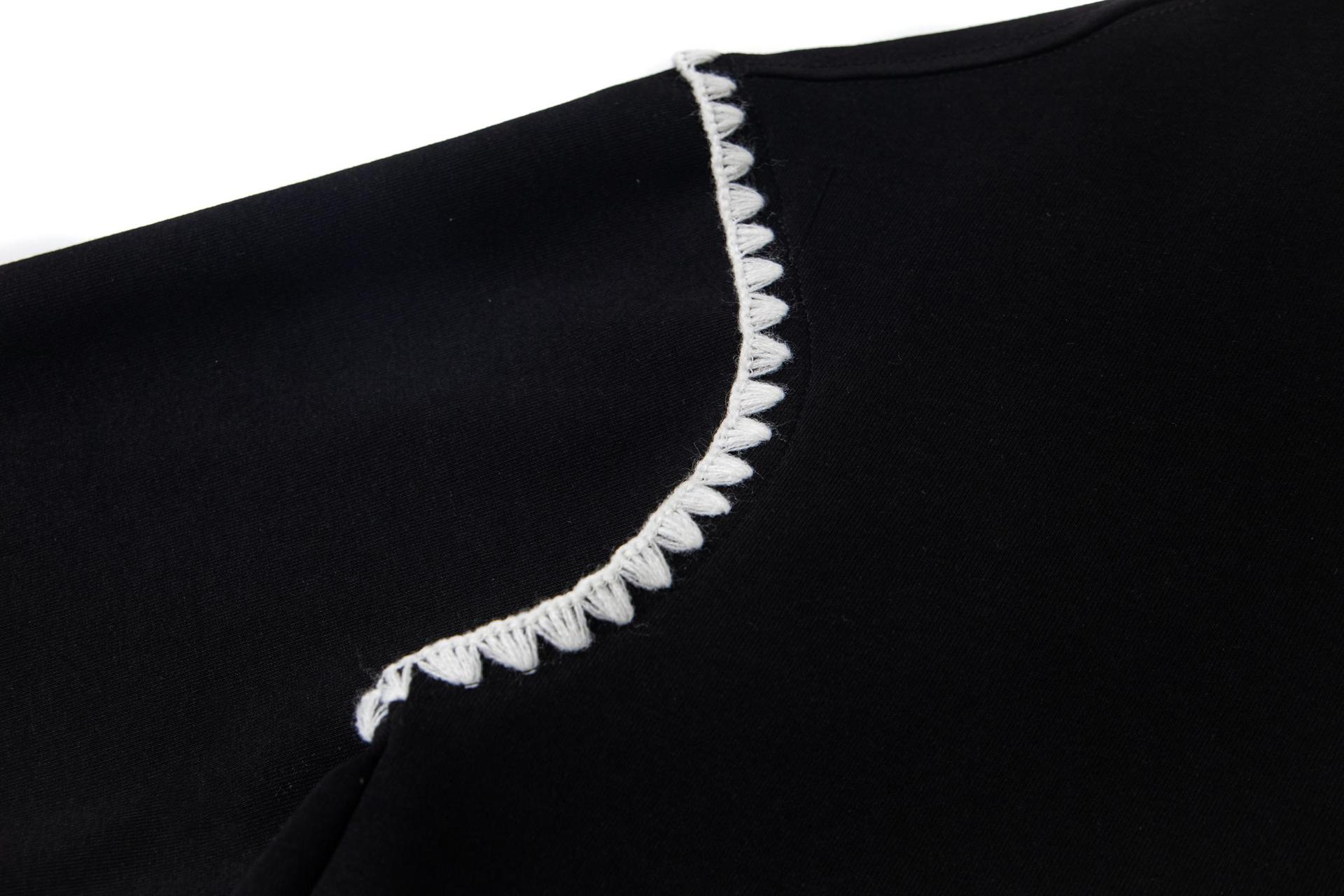 Asymmetric Cut Cotton Puppy Motif Hoodie