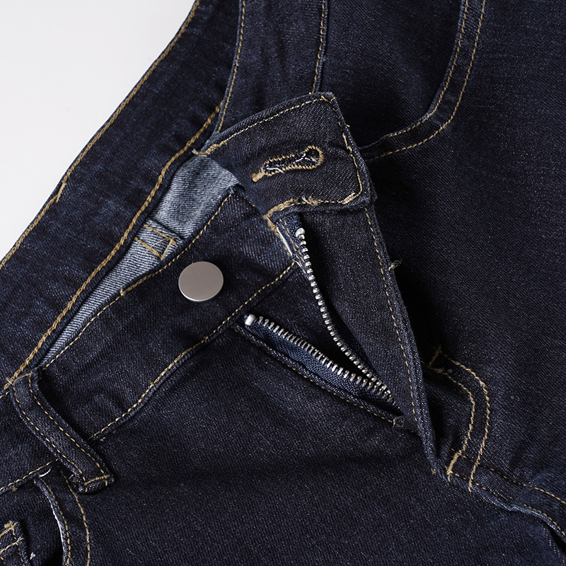 Low waist slim fit and slimming flared jeans