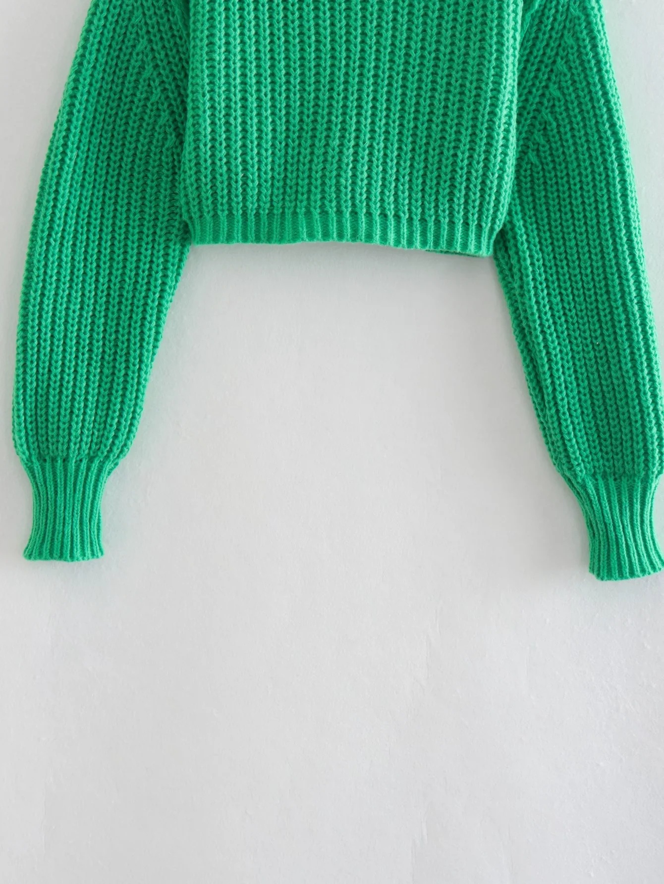 Ladies Sleeveless Polyester Irregular Fit Sweater