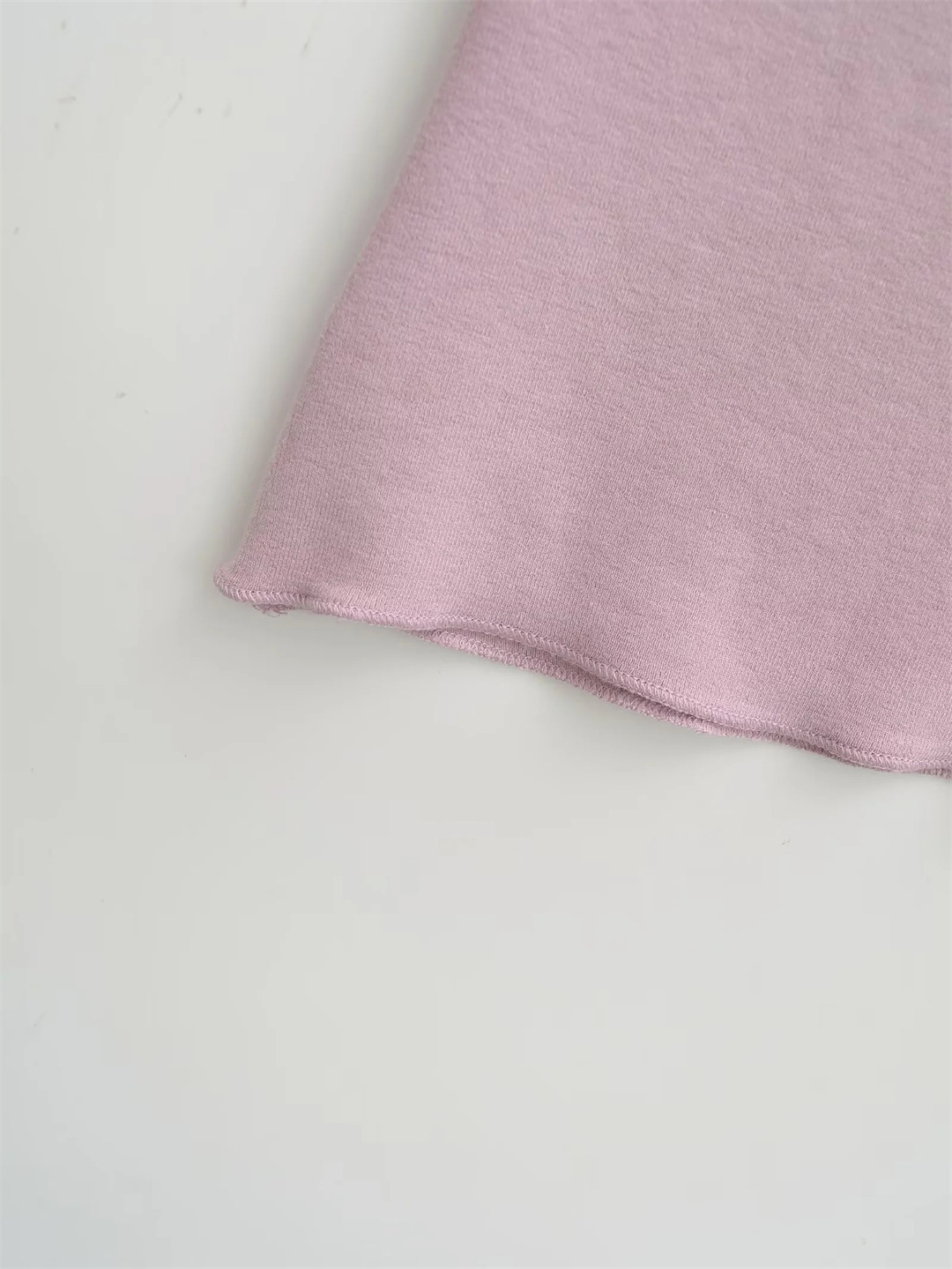 Elbow-Length Scoop Form-Fitting Spice Cropped Tee