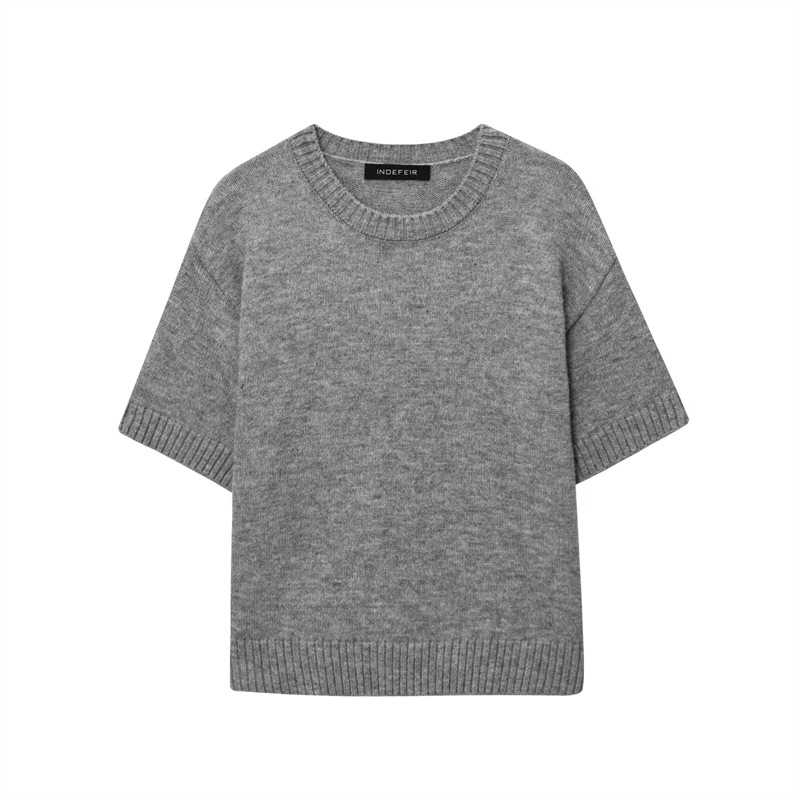 Ladies Plain Relaxed Fit Polyester Crew Sweater