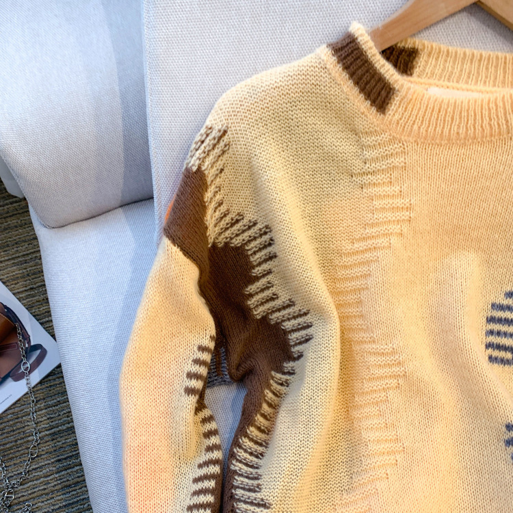 Ladies Oversized Retro Two-Tone Acrylic Sweater