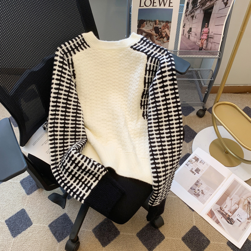 Ladies Oversized Acrylic Contrast Panel V Neck Cardi