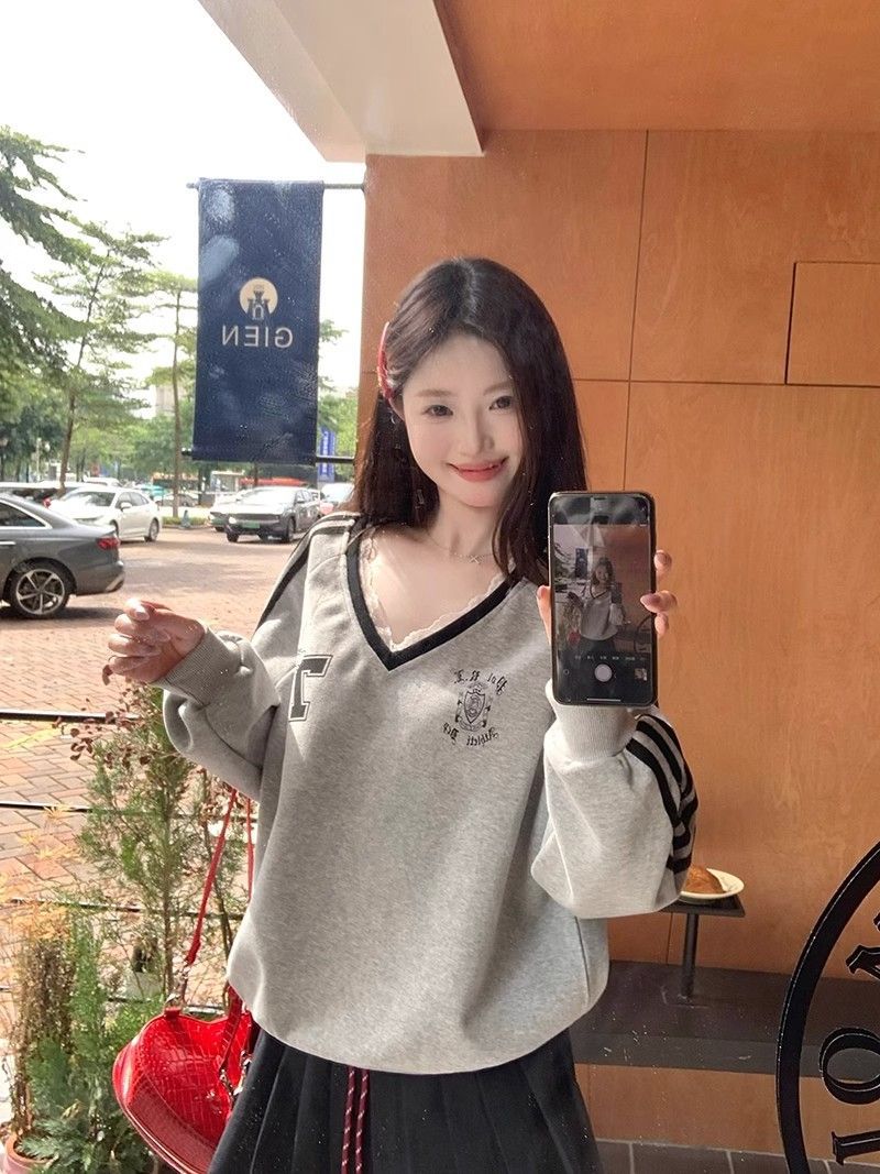 Ladies Japanese Graphic Oversized Polyester Hoodie