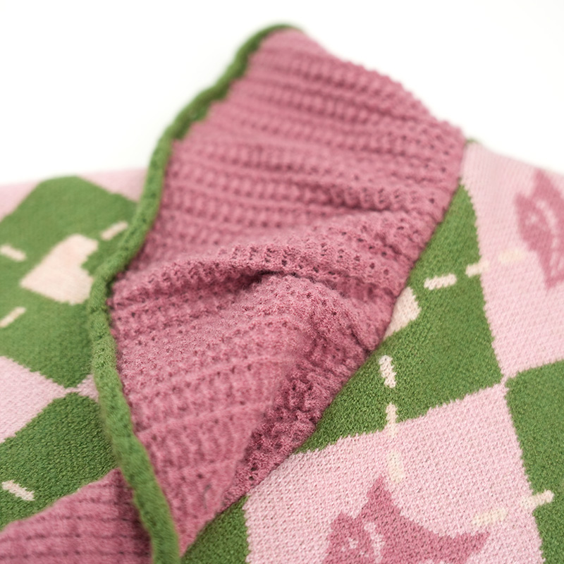 Rose Crew Collar Checkered Anime Kitten Frill Sweater
