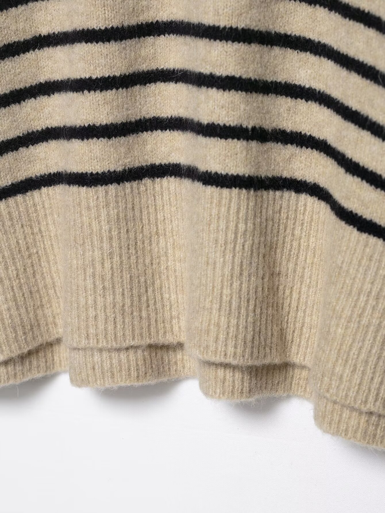 Two-Tone Long Sleeve Streetwear Sweater