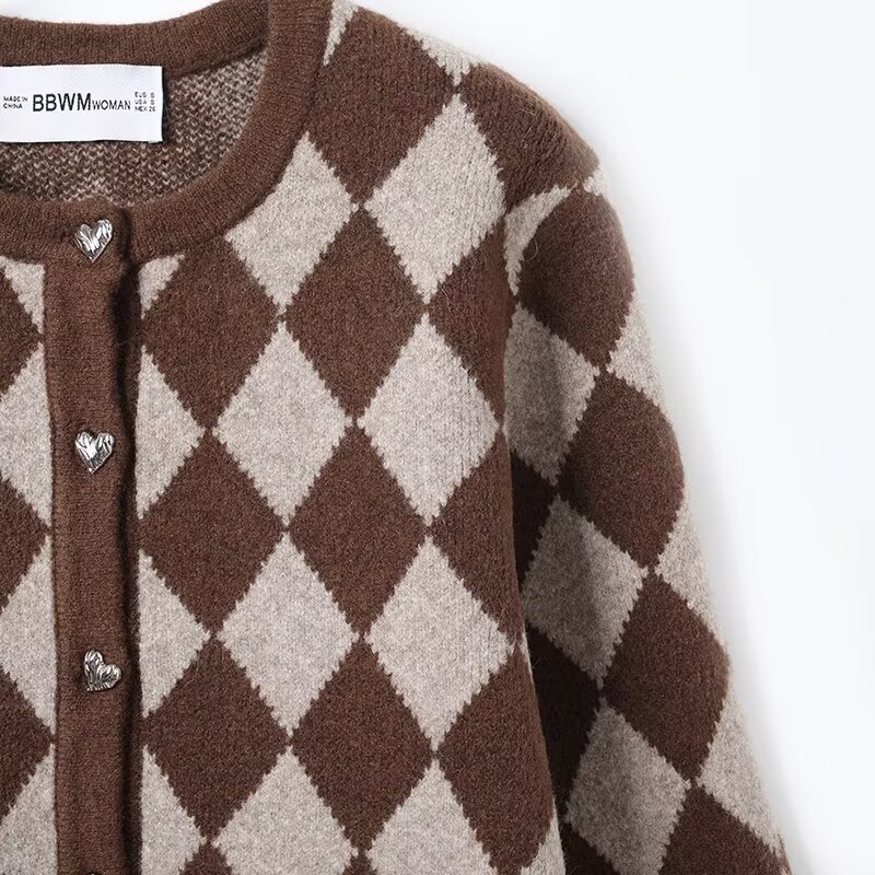 Diamond patterned jacquard knitted cardigan