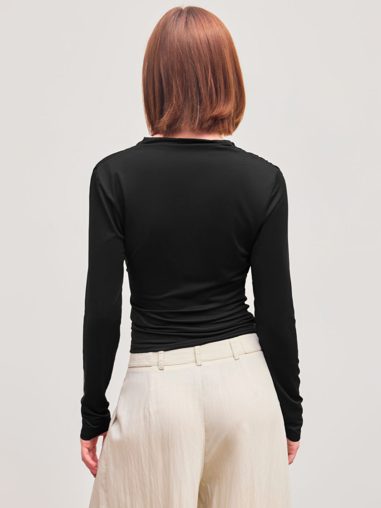 Full Sleeve Round Neck Fitted Viscose Blouse