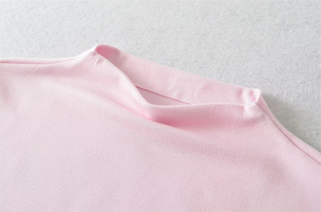 Sassy Plain Round Neck Snug Three-Quarter Short Tee