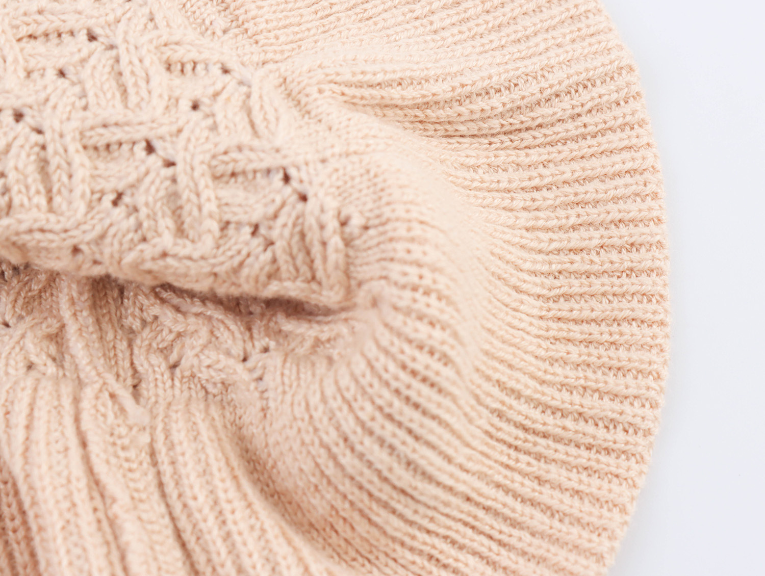 Single breasted knitted camisole vest for women