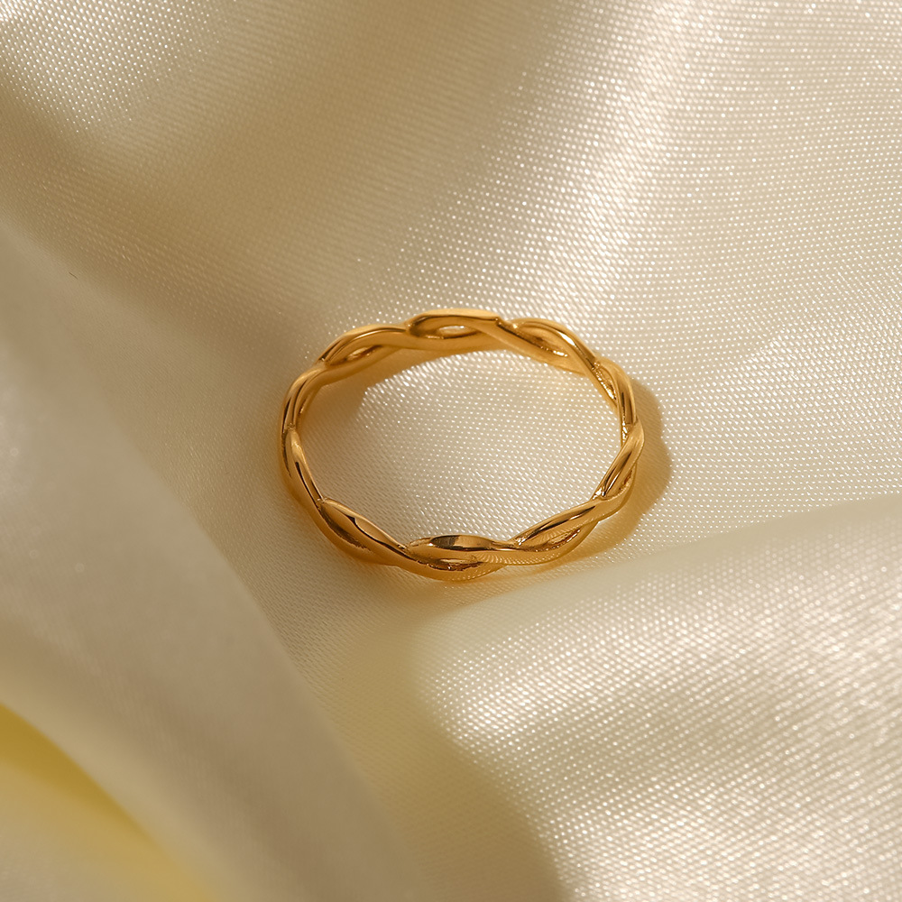 European and American Ring Twisted Linear Geometric Hollow Stacked Ring