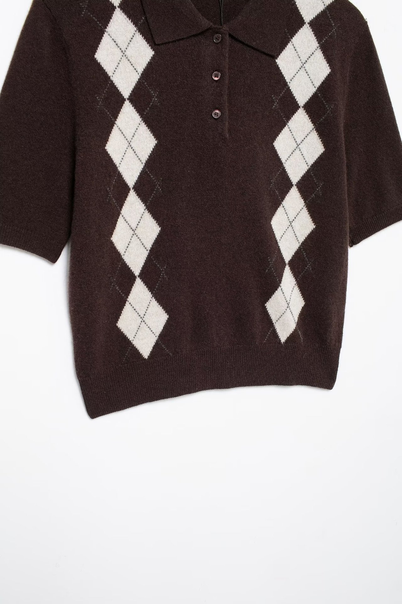 Lozenge Elbow-Length Button Placket Pullover