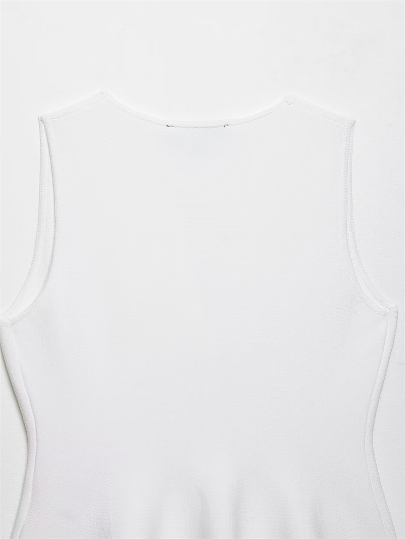 European Ladies' Sleeveless Crew Collar Plain Knitwear