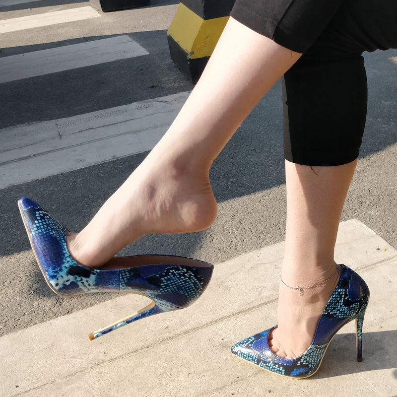 Elegant Heels, Slim Heels, Sexy Nightclub Versatile, Blue Snake Skin Pointed Head, Professional Shallow Mouth Single Shoes