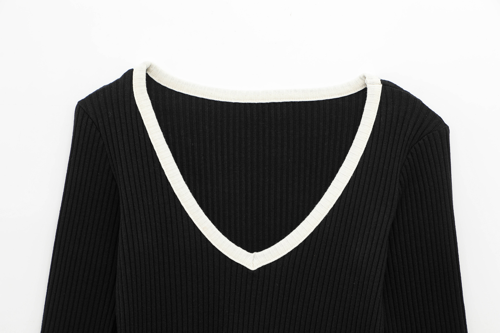 Ladies Solid Long Sleeve Plunge Sweater Tiered Trim