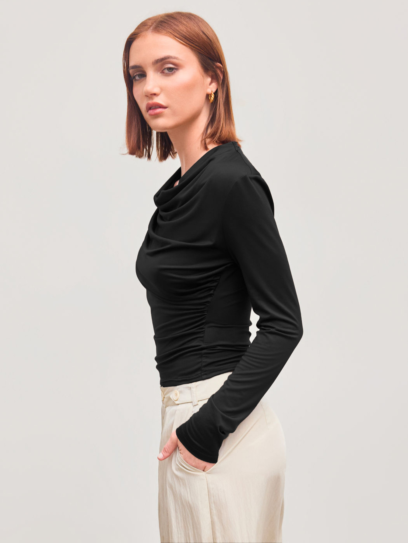 Full Sleeve Round Neck Fitted Viscose Blouse