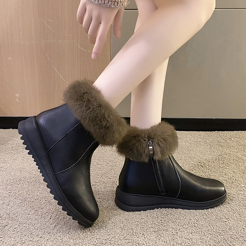Thick and warm cotton shoes with added fleece, flat bottom and anti slip short tube bread shoes