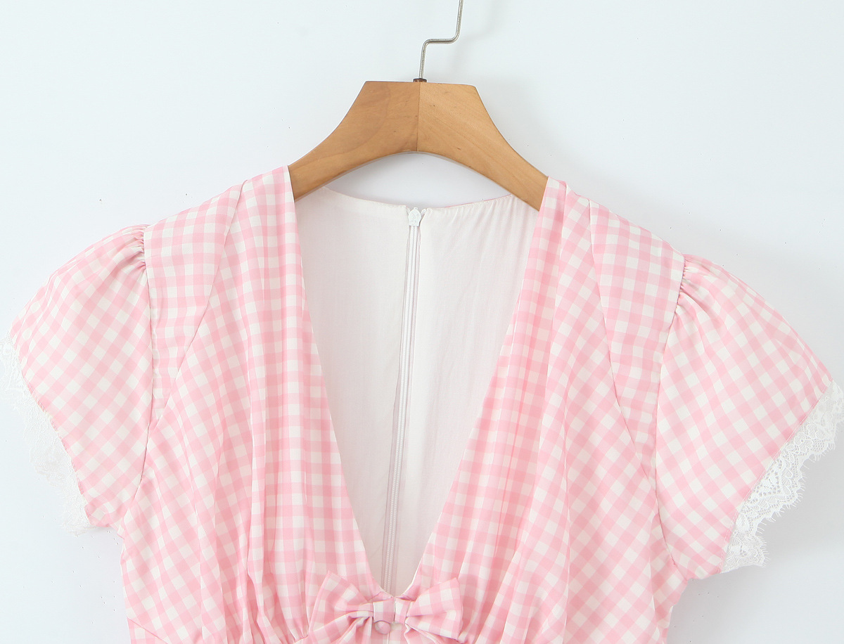 V-Cut Short-Sleeve Two-Tone Knot Detail Nipped-In Above-Knee Dress