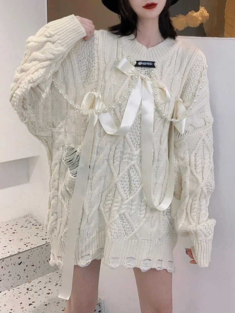 Cream O-Neck Sweater Hollow Bow Gem Link