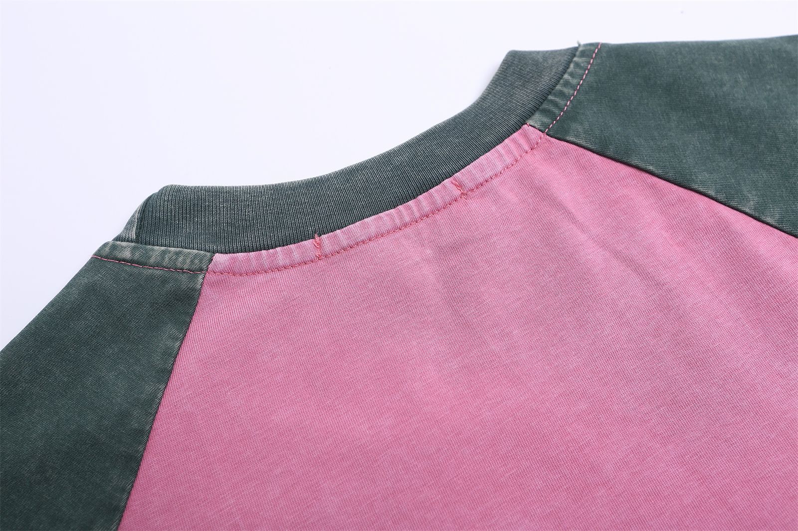 Letter printed contrasting short sleeved T-shirt for men