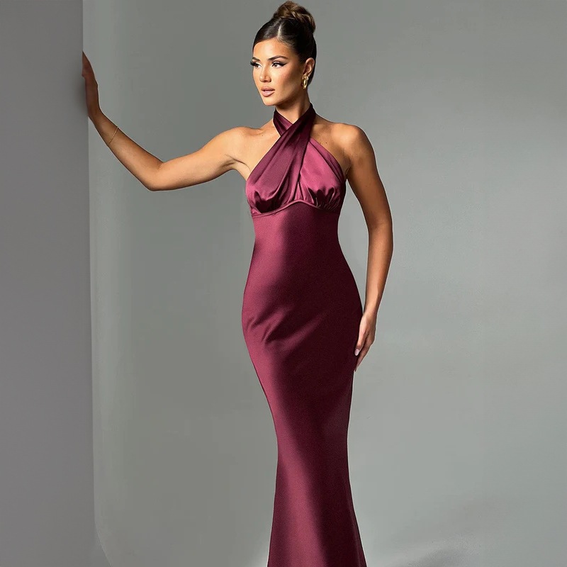 Backless sleeveless elegant dress