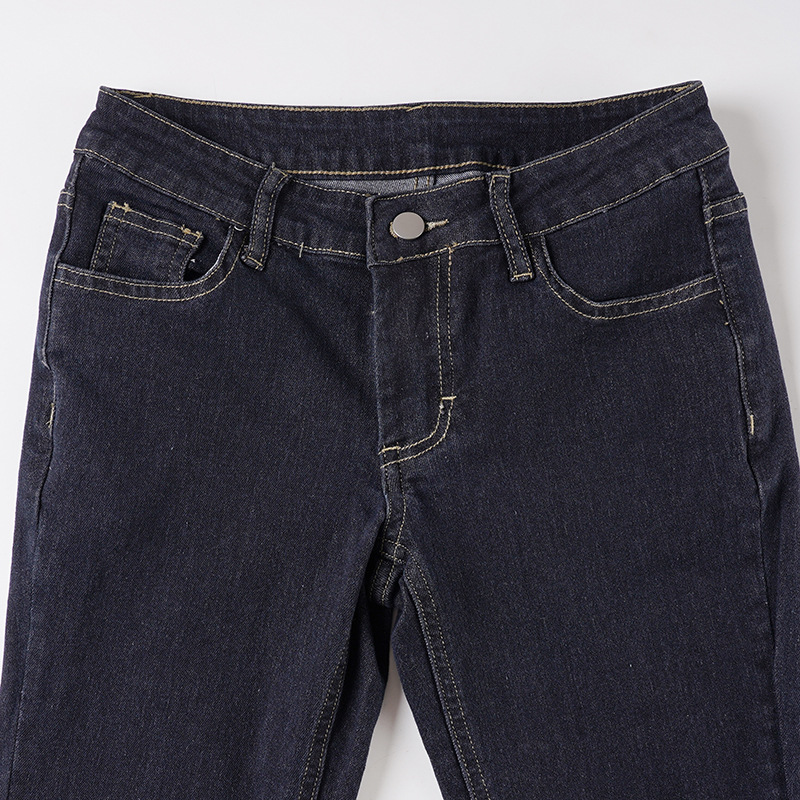 Low waist slim fit and slimming flared jeans