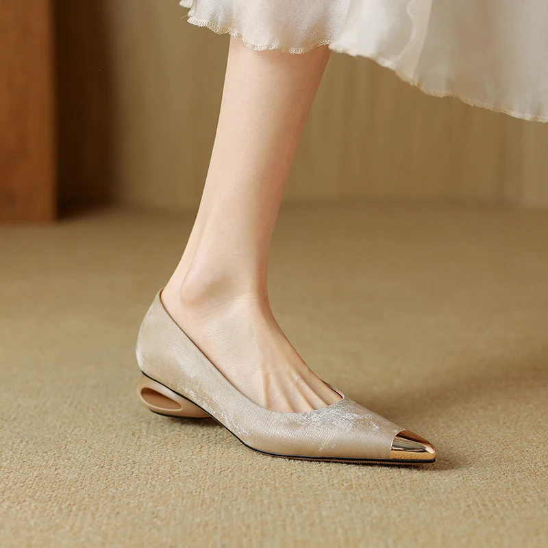Cowhide Ladies Stiletto Shoes Single Tone Polished