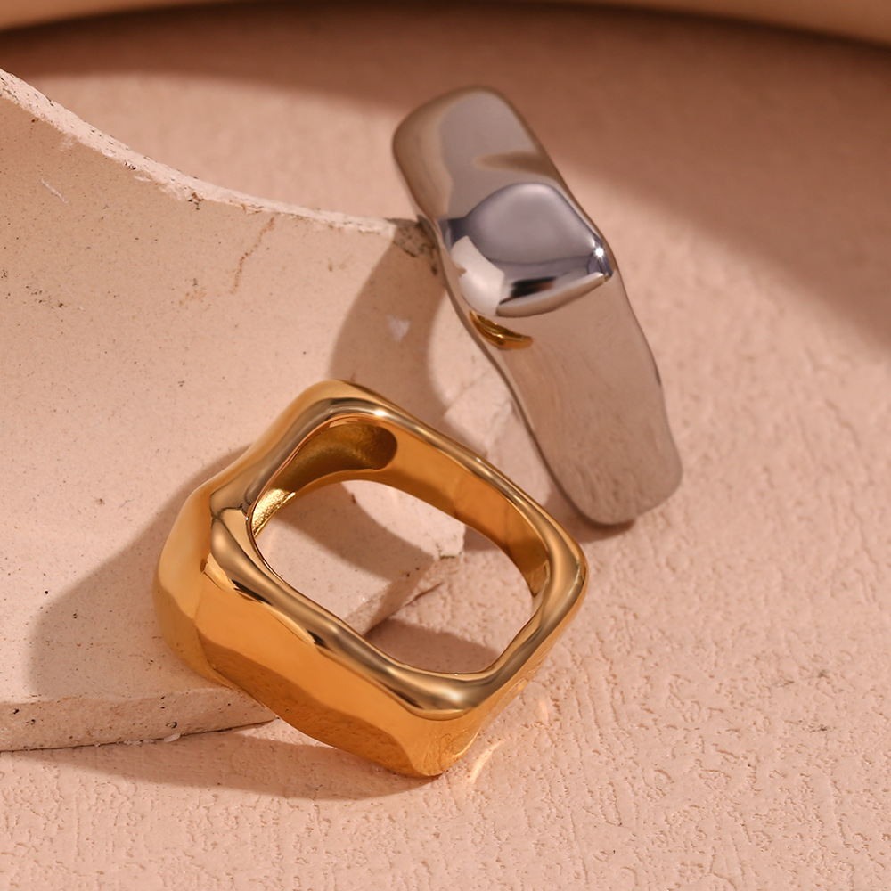Uworld Stylish Stainless Steel Texture Ring Occident Simple 18k Gold Plated Finger for Women Jewelry bagues acier inoxidable fem