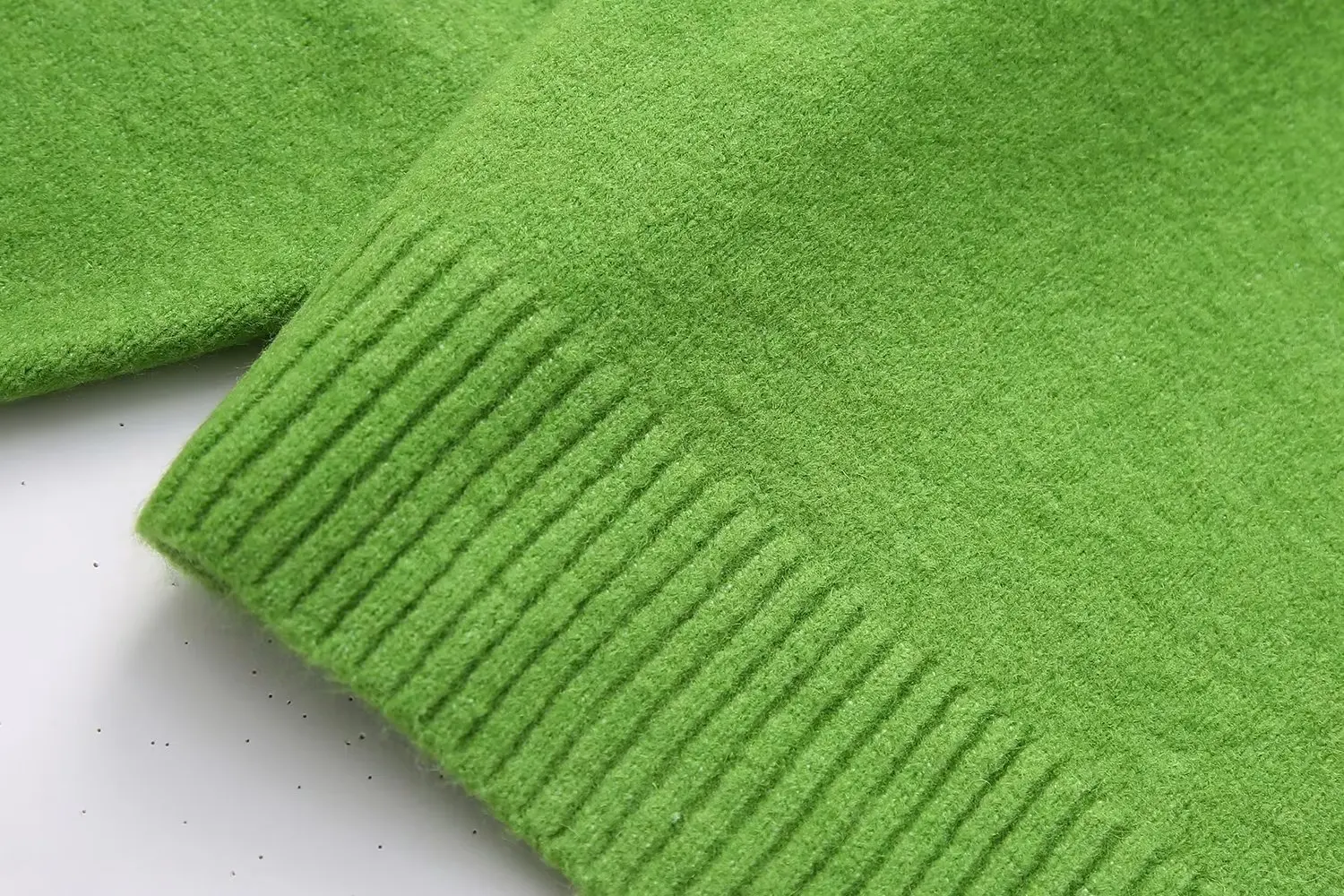 Ladies Olive Mock Neck Cropped Knit Sweater