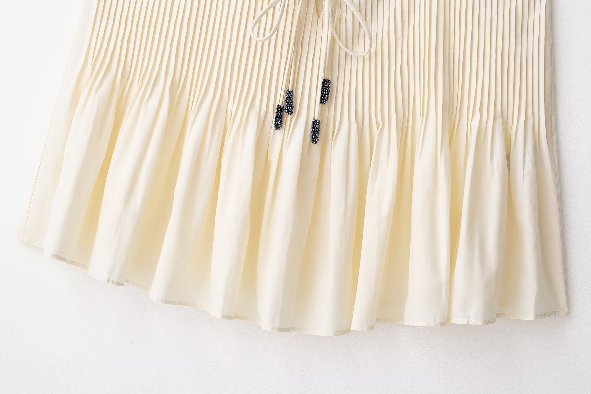 Two-Tone Trimmed Crew Cami