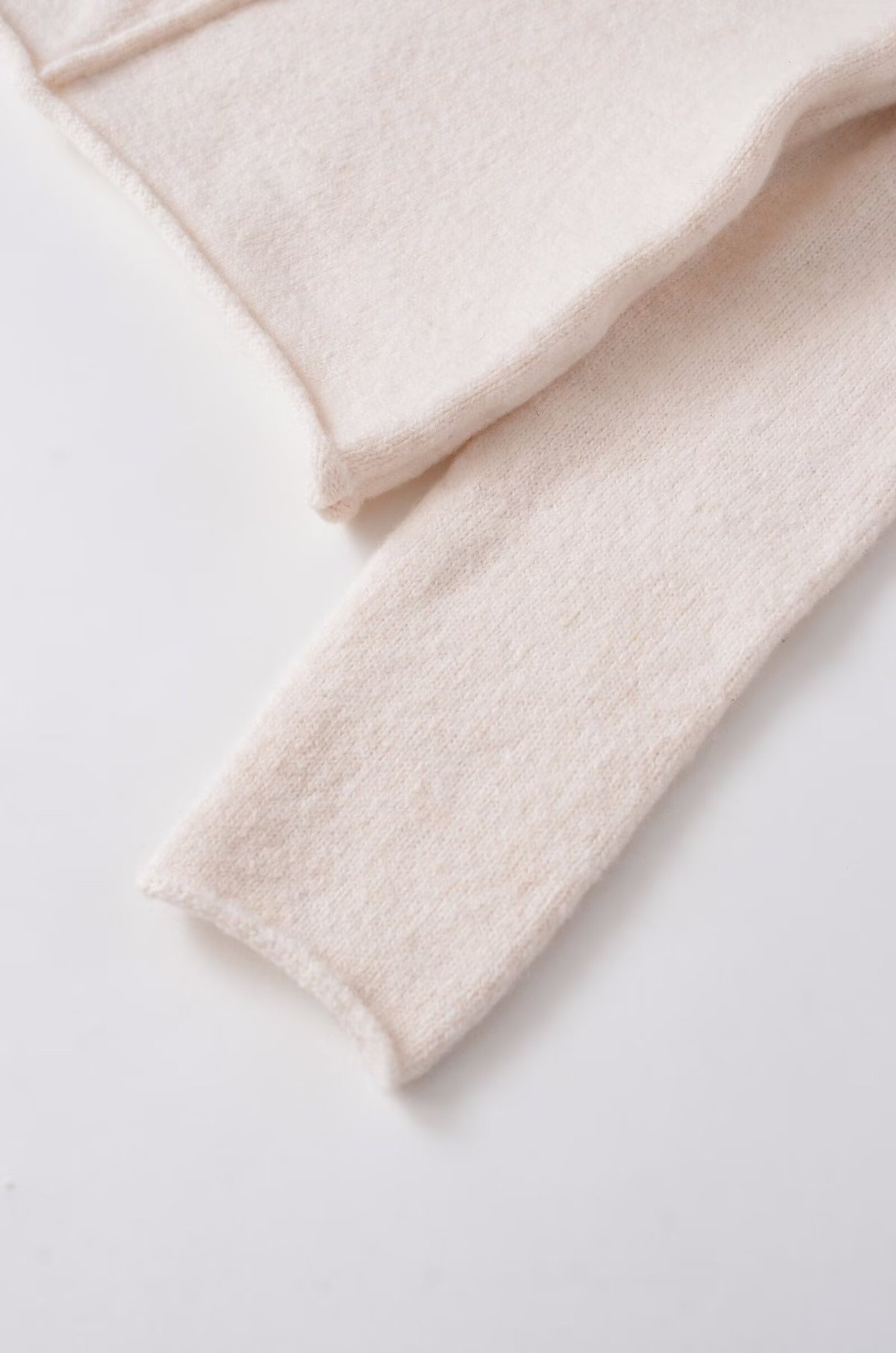 Classic Fit Solid Color Long Sleeve Polyester Sweater