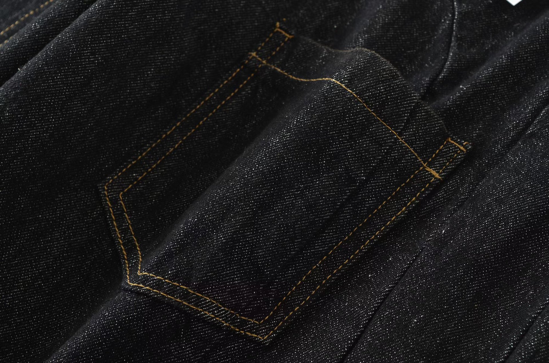 Loose Banana Bent Knife Jeans