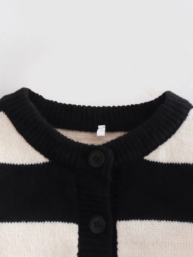 Lightweight Short Zebra Cardigan