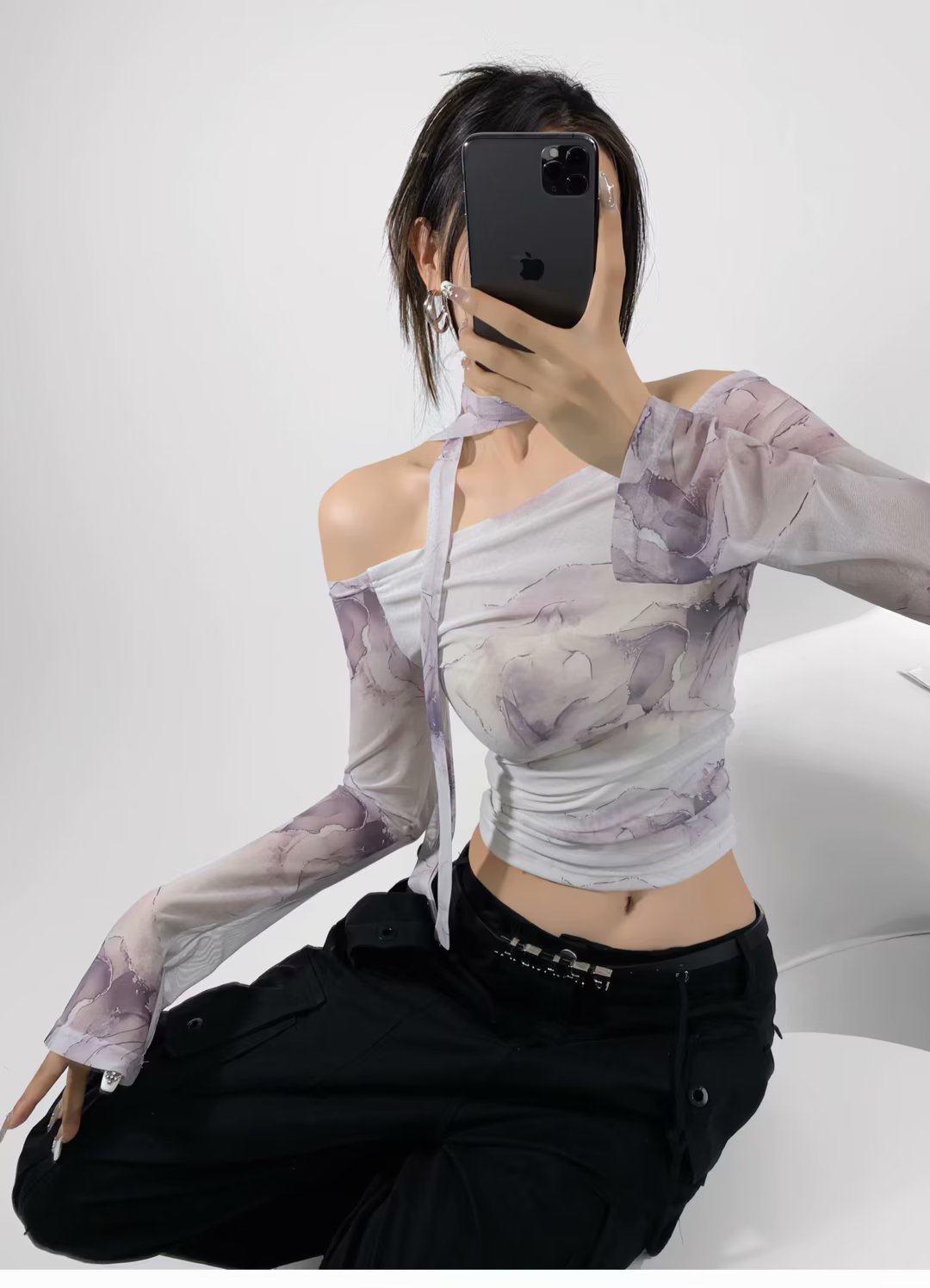 Asymmetric Wrist-Length Slim Urban T-Shirt