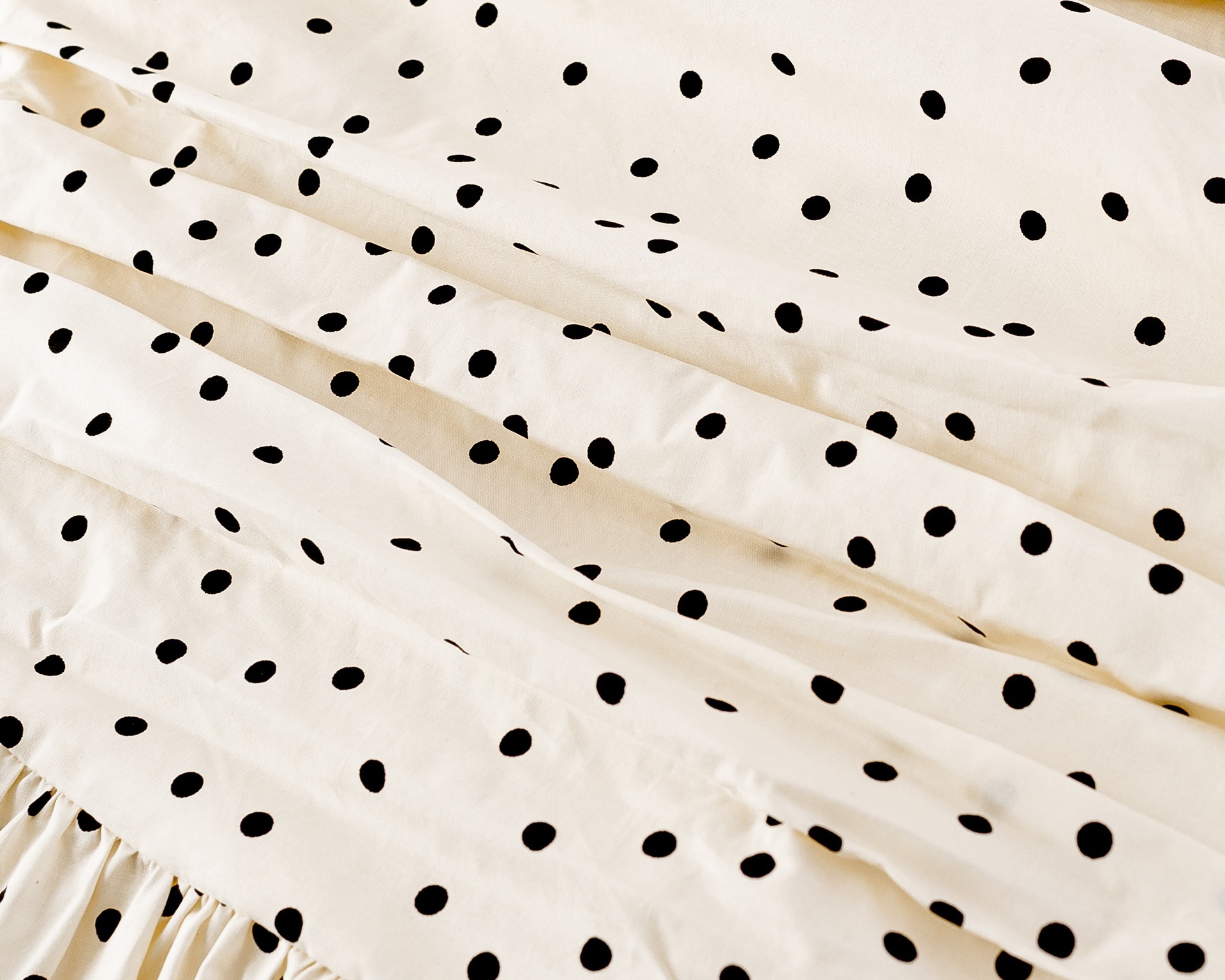 Polka dot pleated waist cinching dress