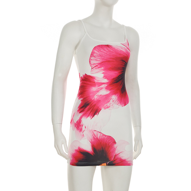 Romantic Floral Print Fitted Strapless Dress with Sexy Waistline and Bodycon Mini Skirt