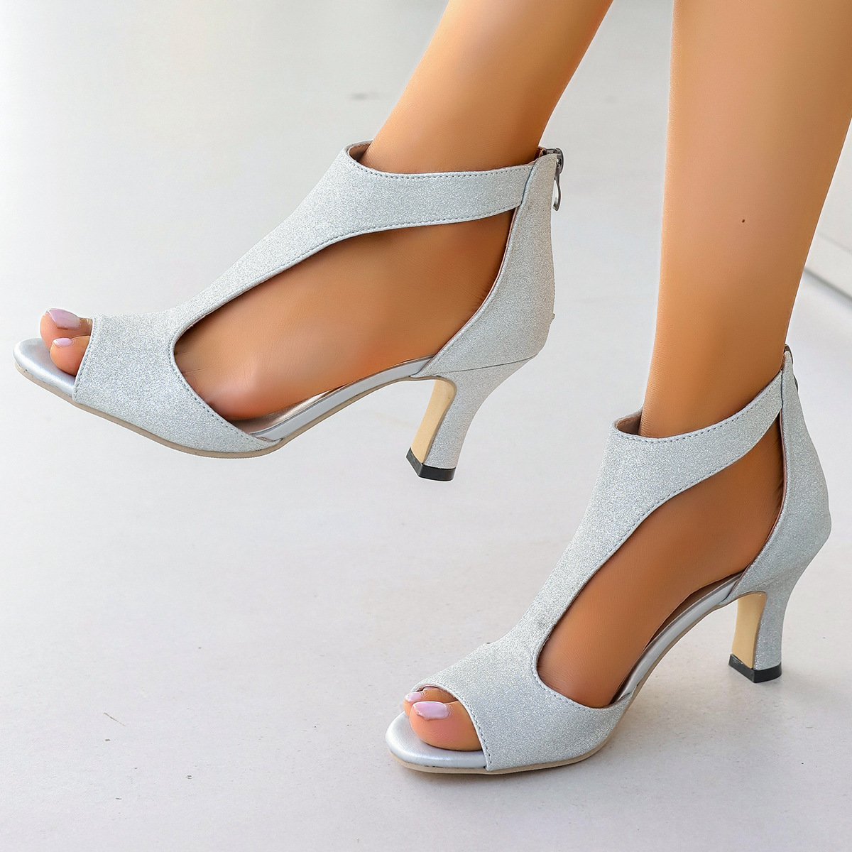 Fashionable zippered fish mouth sandals for women's summer new oversized side air thin heel Roman sandals