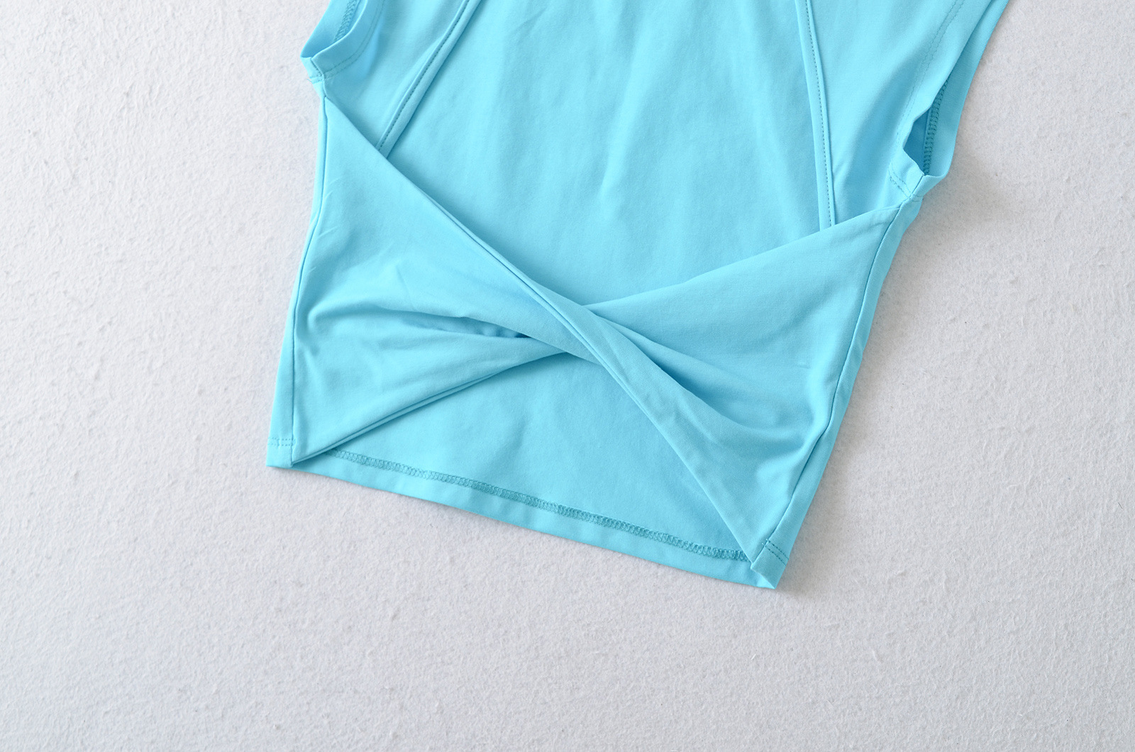 Cross over large backless sexy short T-shirt