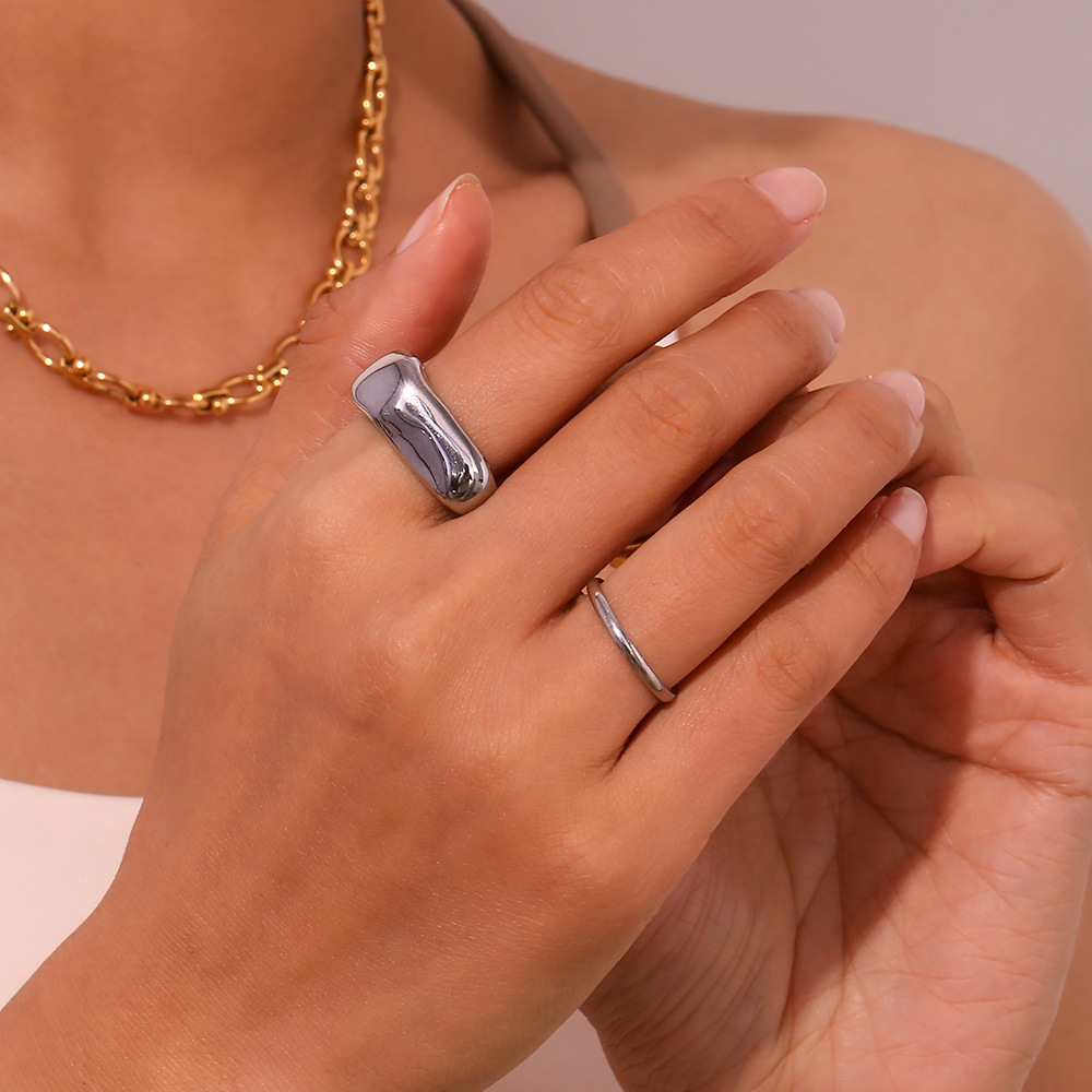 Uworld Stylish Stainless Steel Texture Ring Occident Simple 18k Gold Plated Finger for Women Jewelry bagues acier inoxidable fem