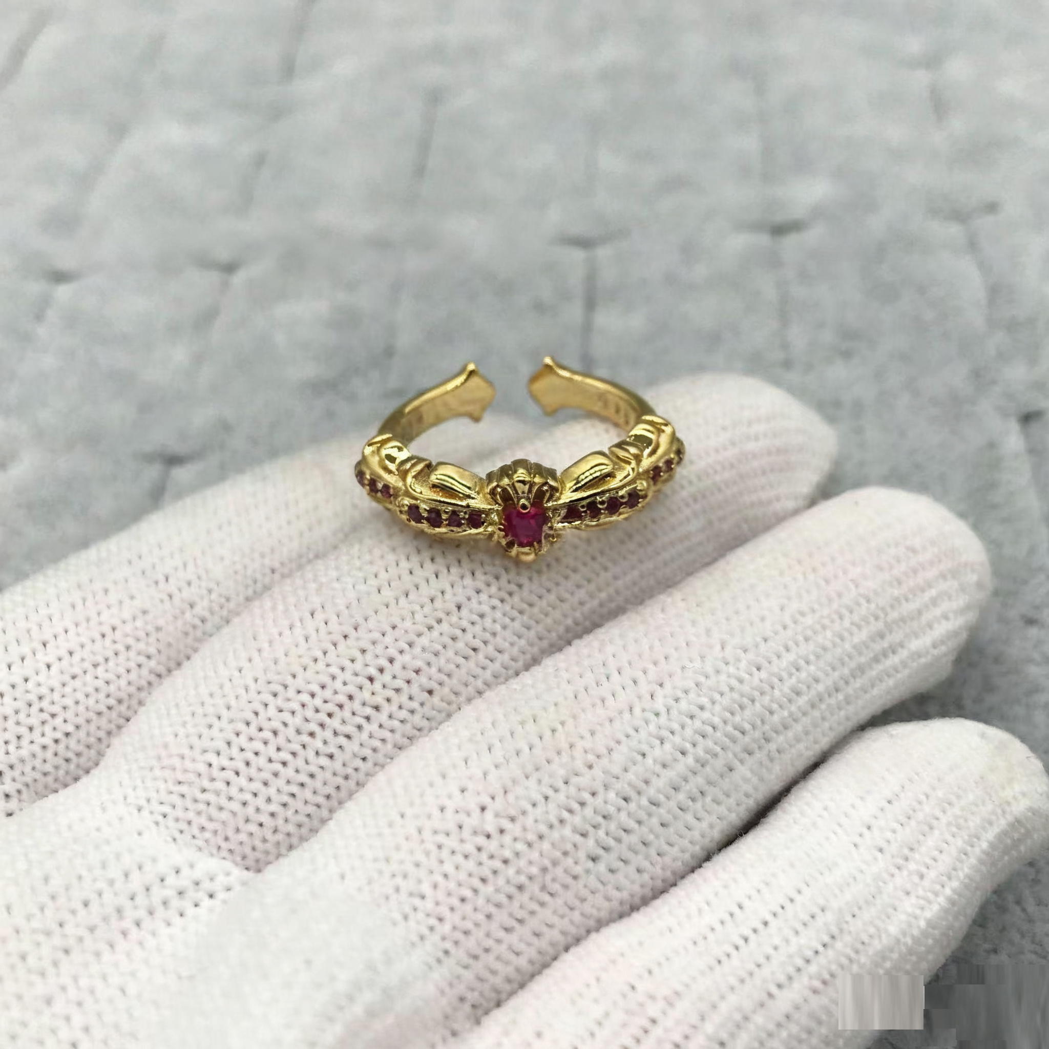 Vintage vintage ring with adjustable hip hop style and cross shaped opening for men and women