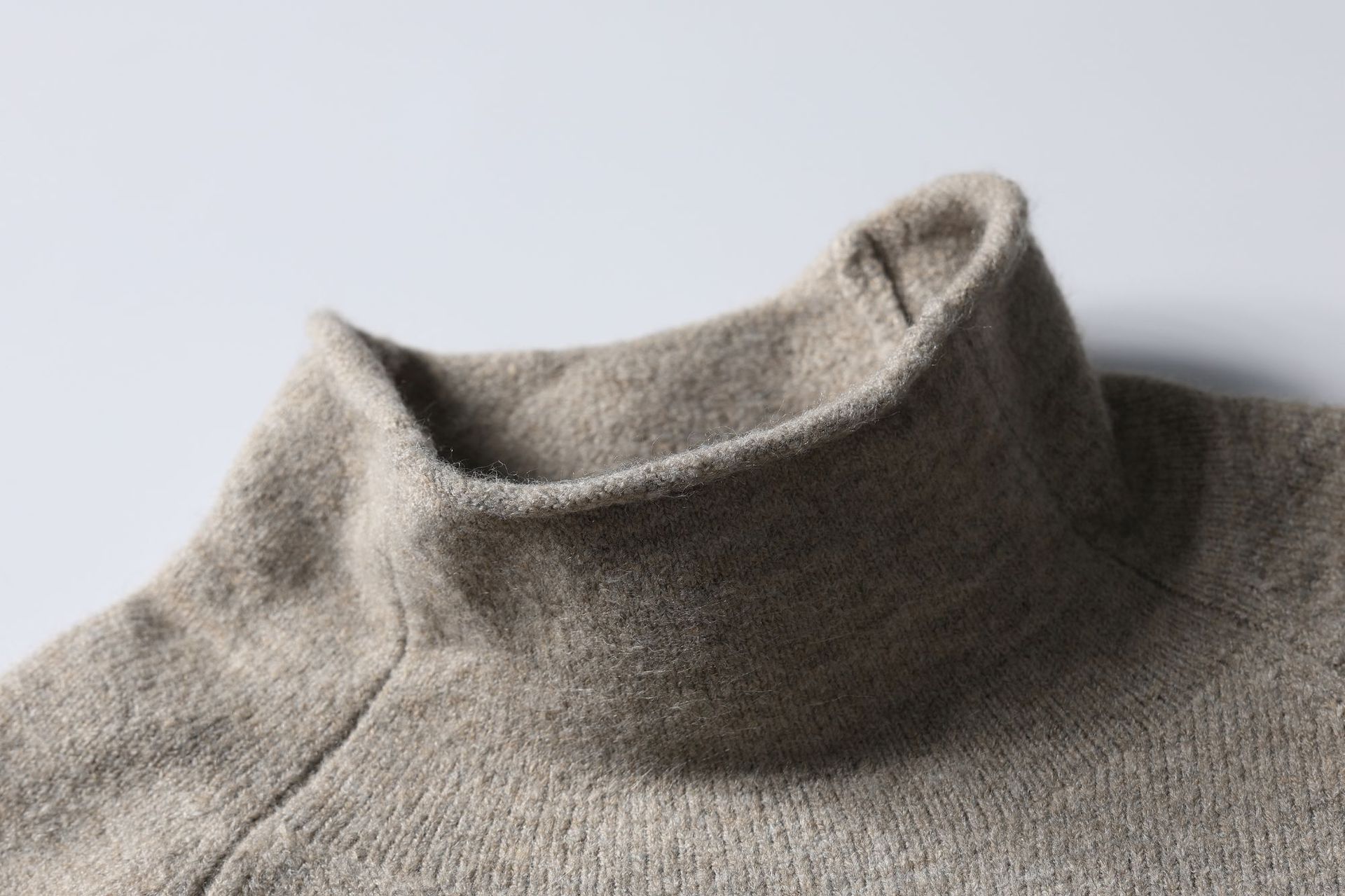 Turtleneck Polyester Blend Sweater For Men