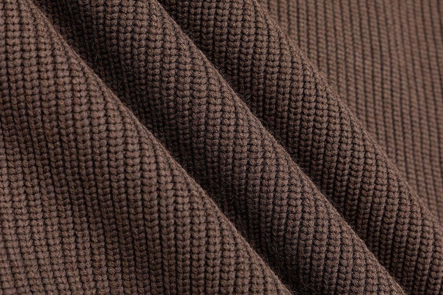 Man's Plain Polyester Pullover Sweater