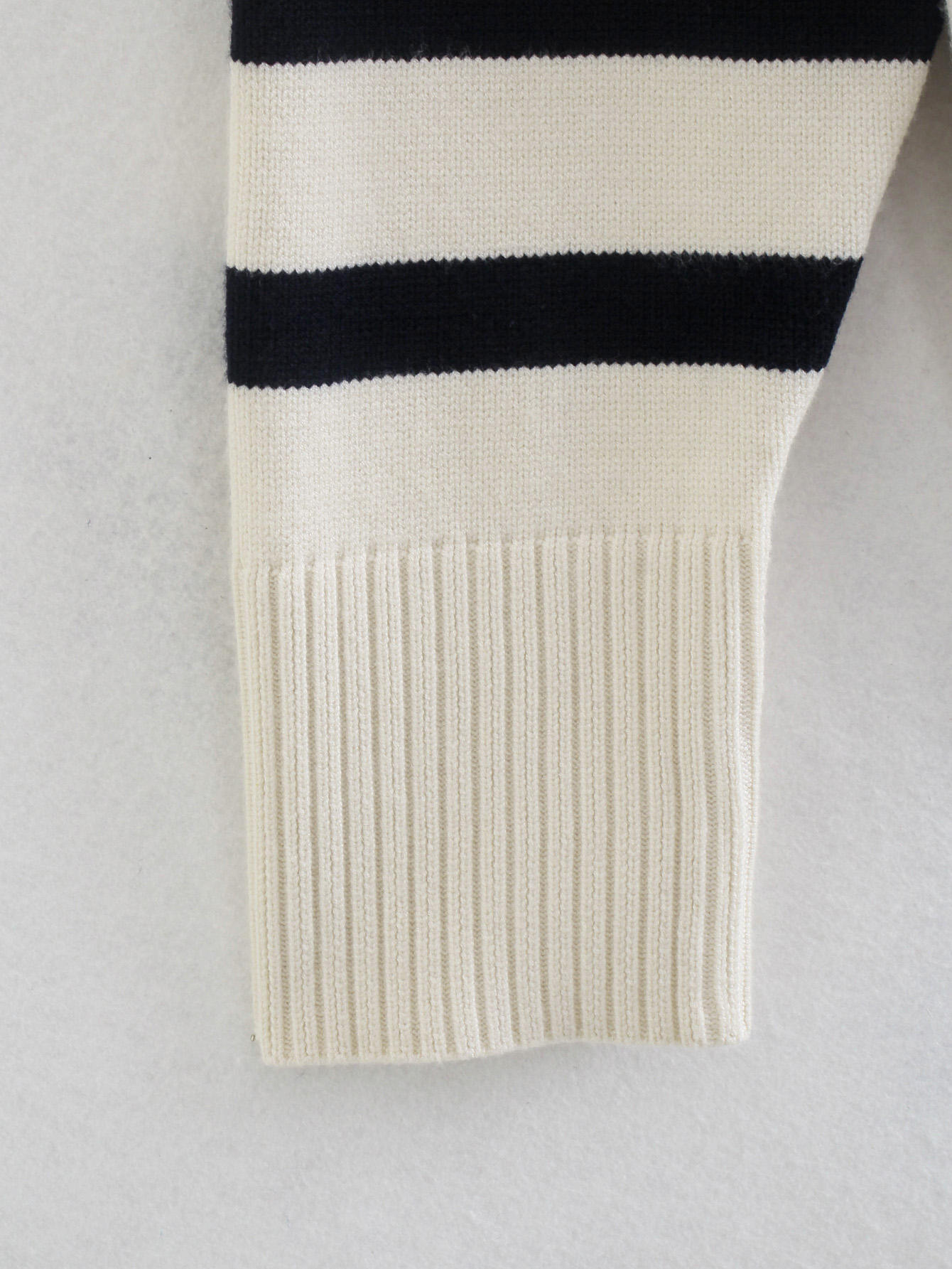 Ladies Polyester Stripe Sweater