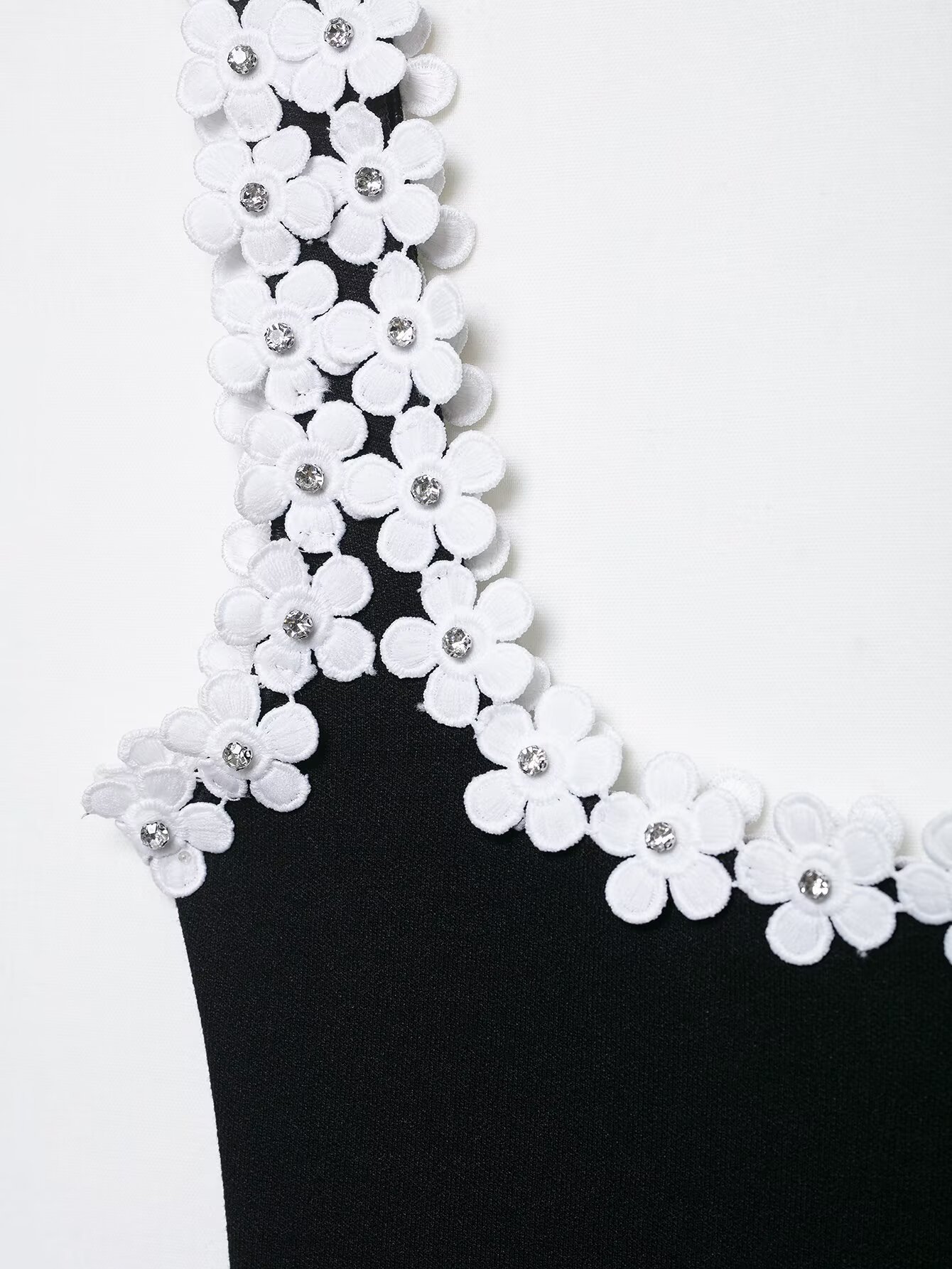 Ladies 3D Floral Applique Mini Shoulder Strap Skirt