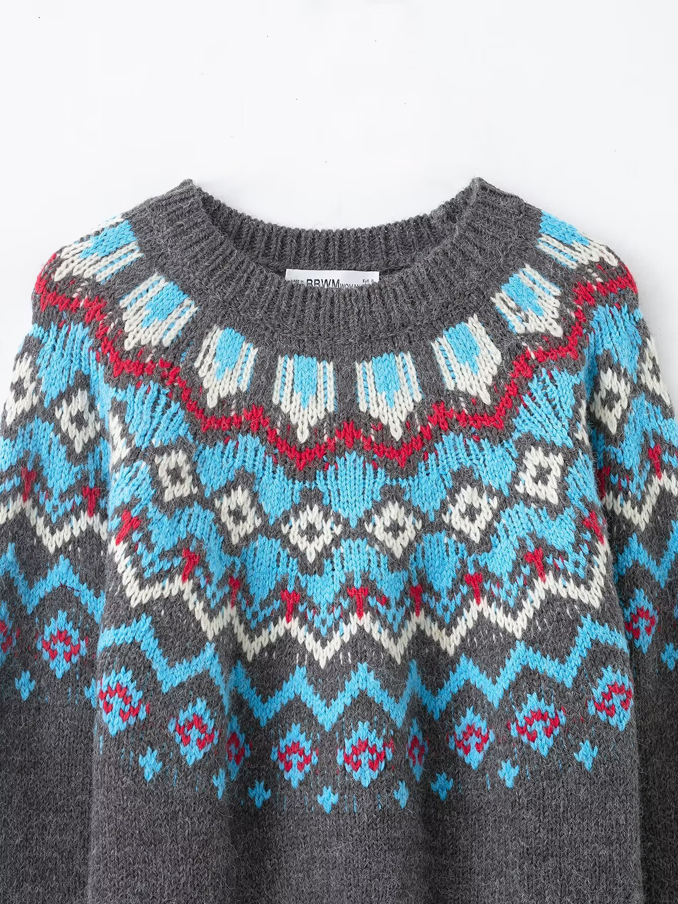 Round neck jacquard knitted sweater