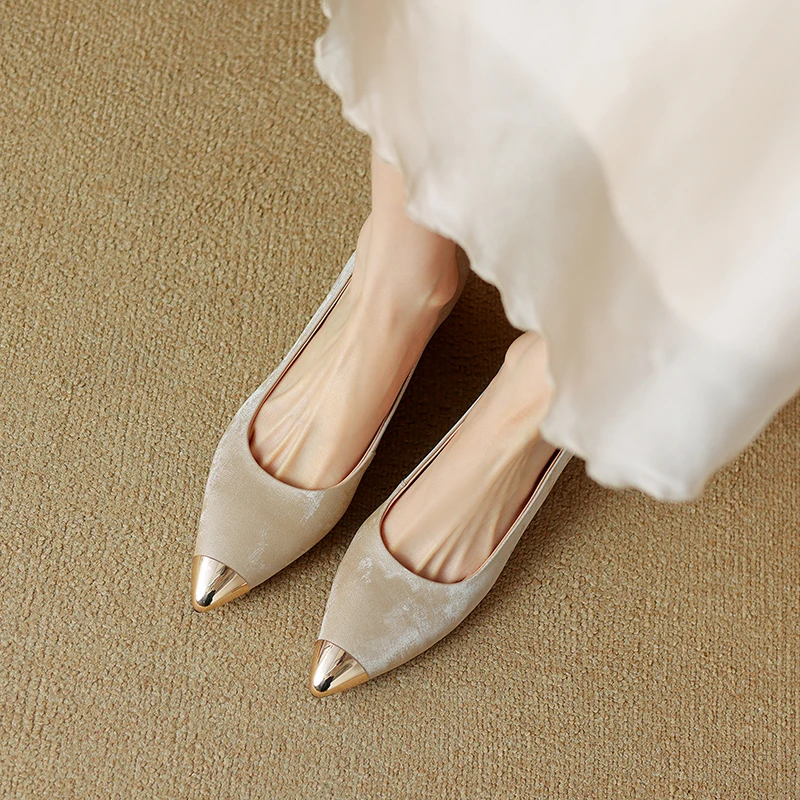 Cowhide Ladies Stiletto Shoes Single Tone Polished