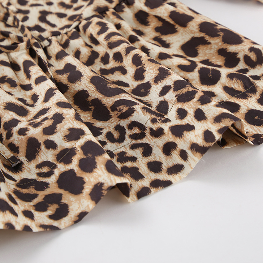 Relaxed Fit Animal Pattern Crewneck Knot Blouse