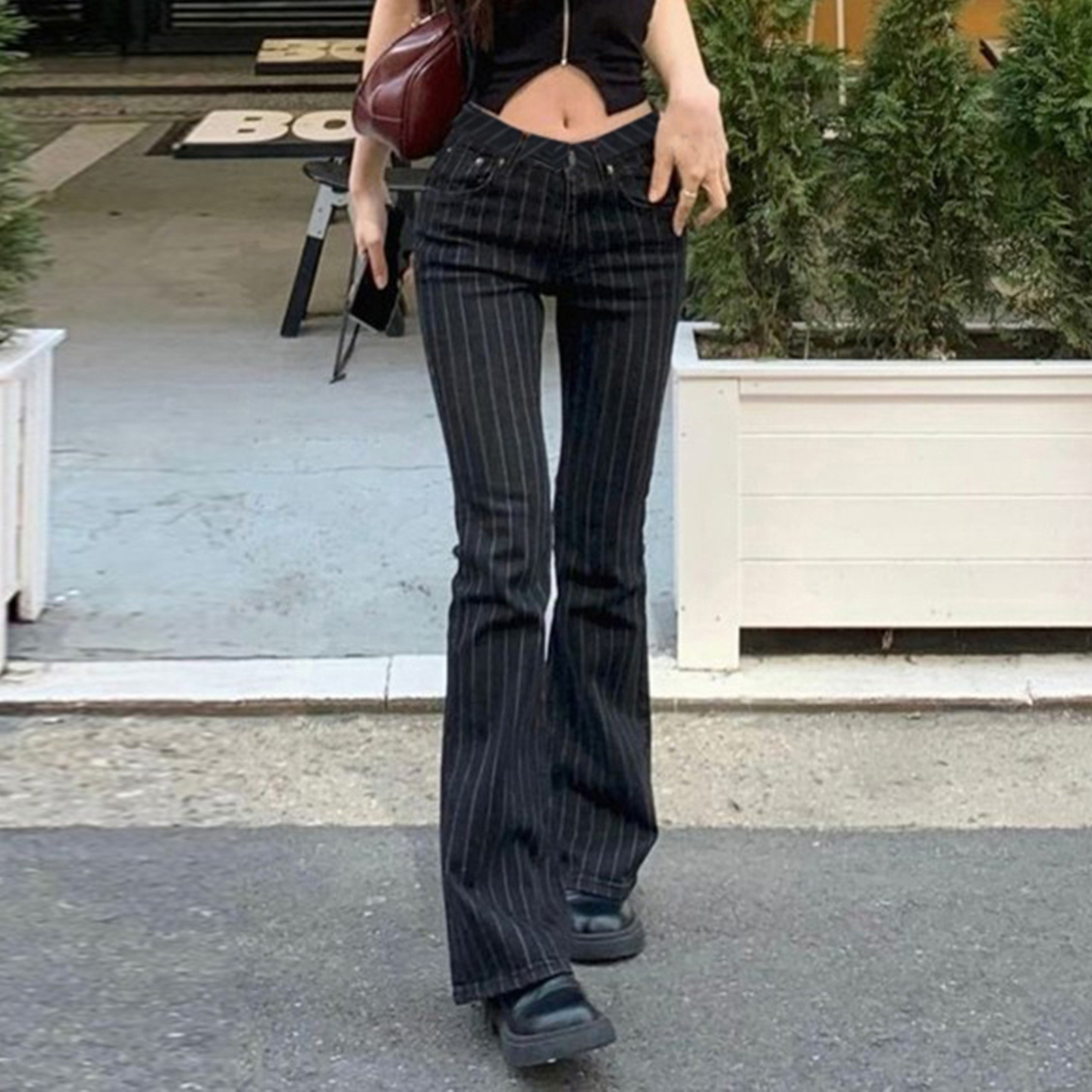 Striped contrasting horn slightly spicy low waist straight leg denim