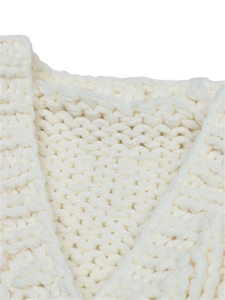 Ladies' Oversized Cutout Cotton Front Clasp Sweater